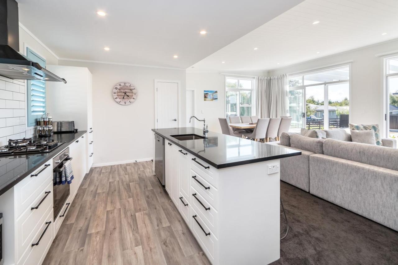 Blue Bungalow Martinborough Extérieur photo