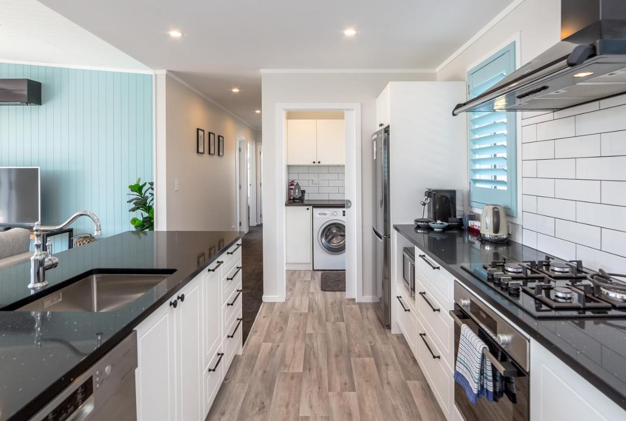 Blue Bungalow Martinborough Extérieur photo