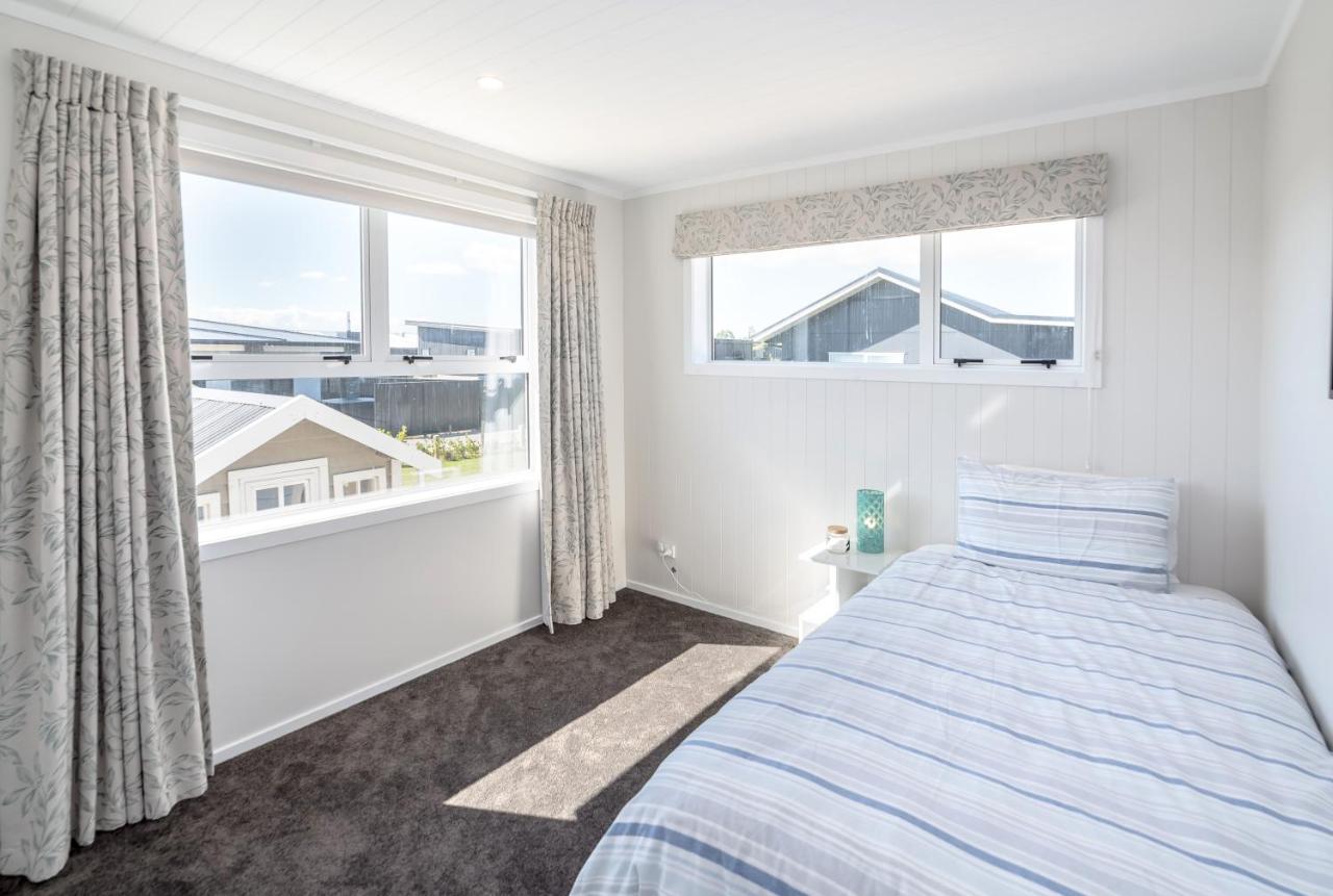 Blue Bungalow Martinborough Extérieur photo