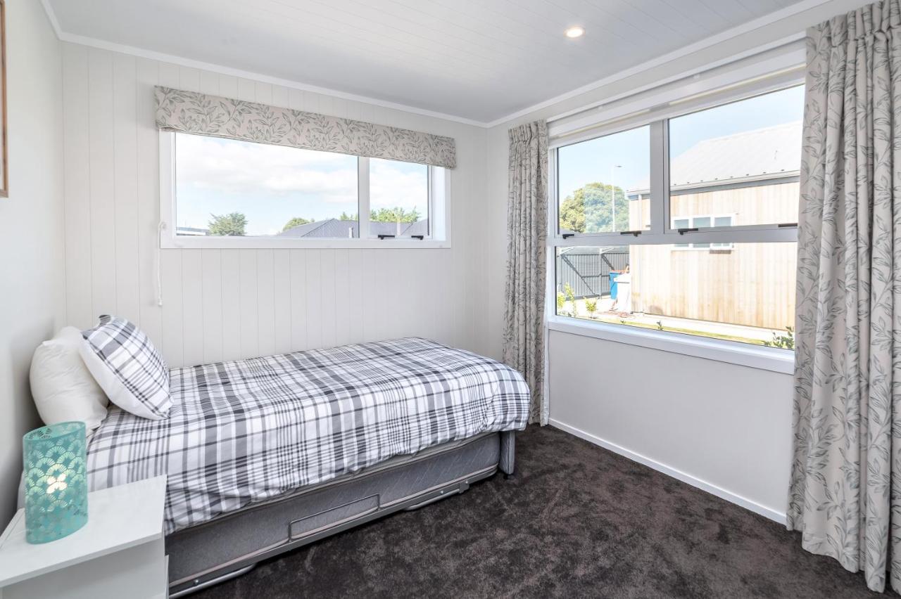 Blue Bungalow Martinborough Extérieur photo